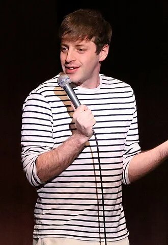 Alex Edelman height profile photo