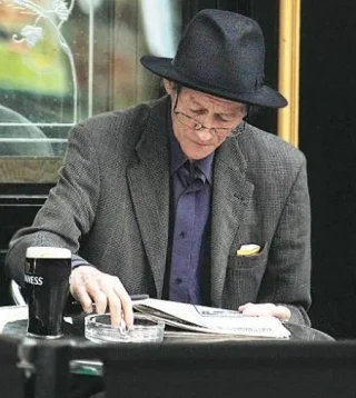 Alex Higgins height profile photo