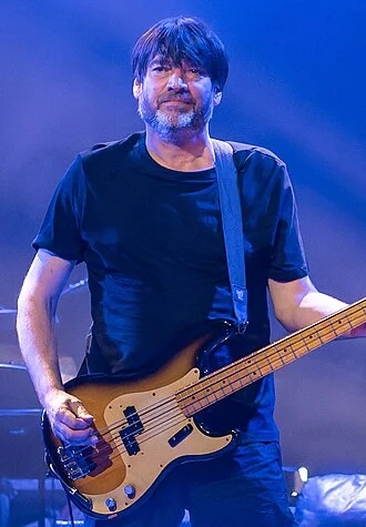 Alex James (bassist) height profile photo