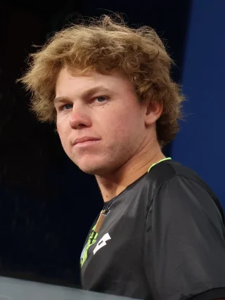 Alex Michelsen height profile photo