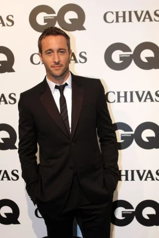 Alex O'Loughlin height profile photo