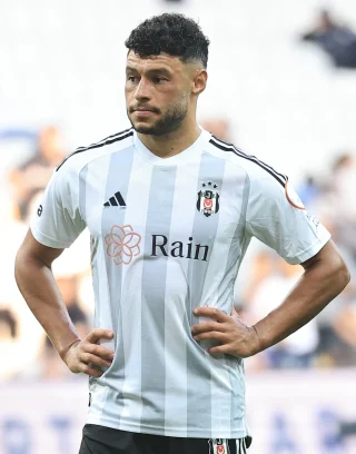 Alex Oxlade-Chamberlain height profile photo