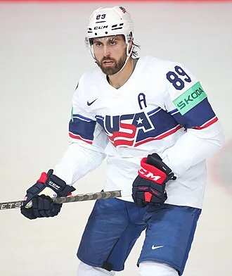 Alex Tuch height profile photo