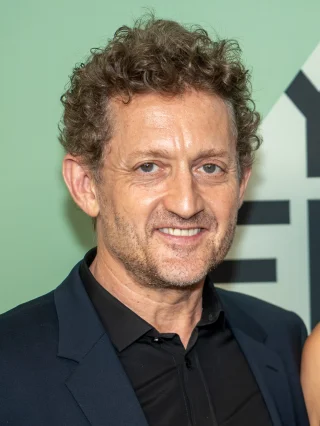Alex Winter height profile photo