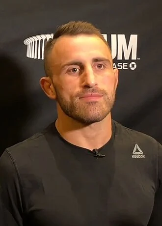 Alexander Volkanovski height profile photo
