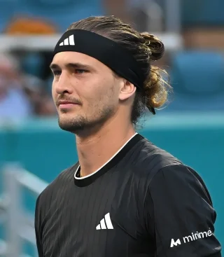 Alexander Zverev height profile photo