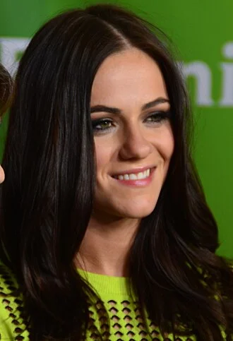 Alexandra Park (actress) height profile photo