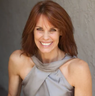 Alexandra Paul height profile photo