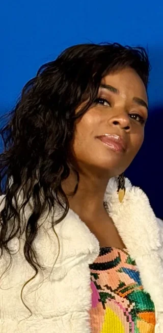 Alexis Floyd height profile photo