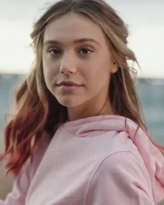Alexis Ren height profile photo