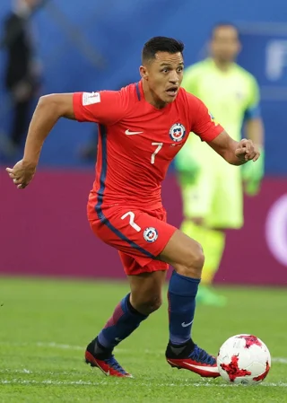 Alexis Sánchez height profile photo