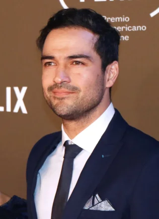 Alfonso Herrera height profile photo