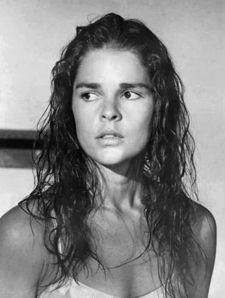 Ali MacGraw height profile photo