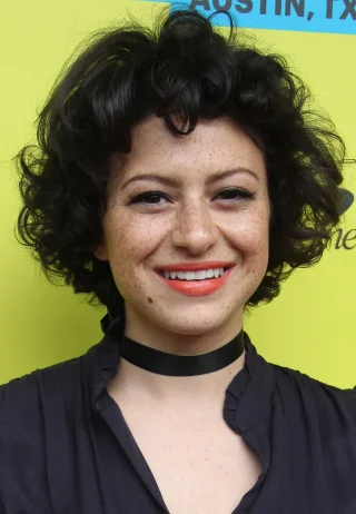 Alia Shawkat height profile photo