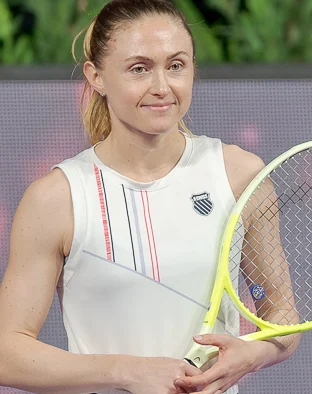 Aliaksandra Sasnovich height profile photo