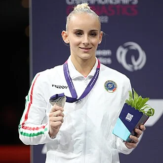 Alice D'Amato height profile photo