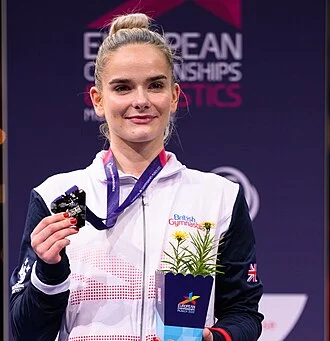 Alice Kinsella height profile photo