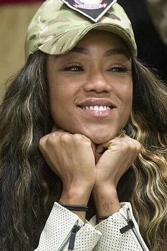 Alicia Fox height profile photo