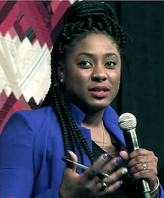 Alicia Garza height profile photo