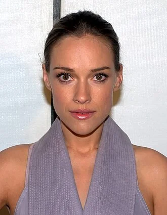 Alicja Bachleda-Curuś height profile photo