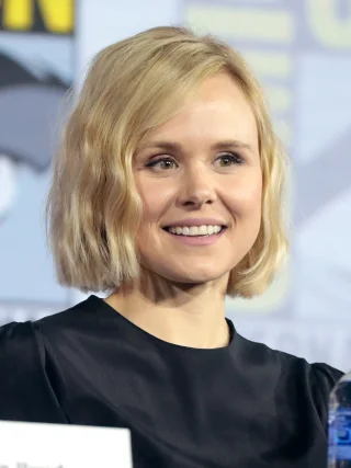 Alison Pill height profile photo