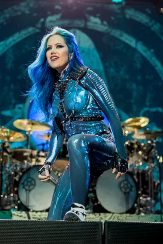 Alissa White-Gluz height profile photo