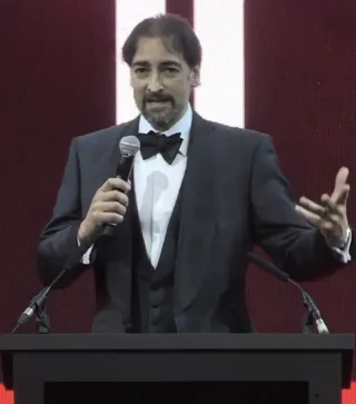 Alistair McGowan height profile photo