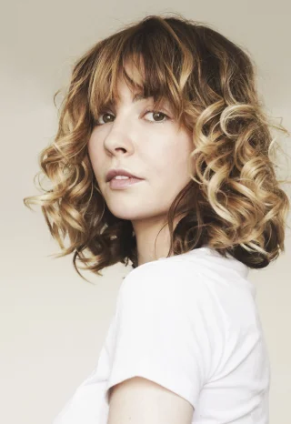 Alix Bénézech height profile photo