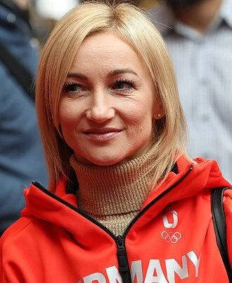 Aljona Savchenko height profile photo