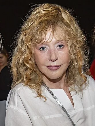 Alla Pugacheva height profile photo