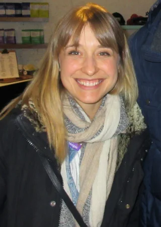 Allison Mack height profile photo