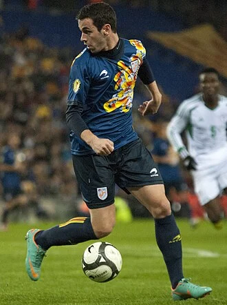 Álvaro Vázquez height profile photo