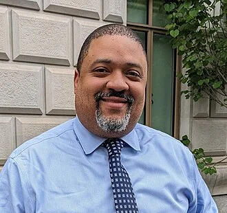 Alvin Bragg height profile photo