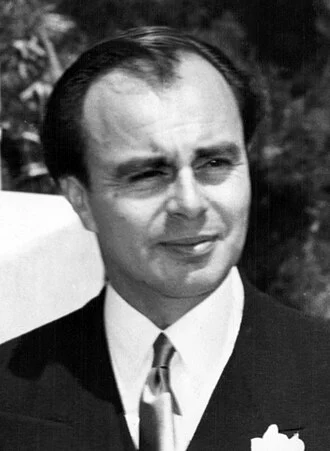 Aly Khan height profile photo