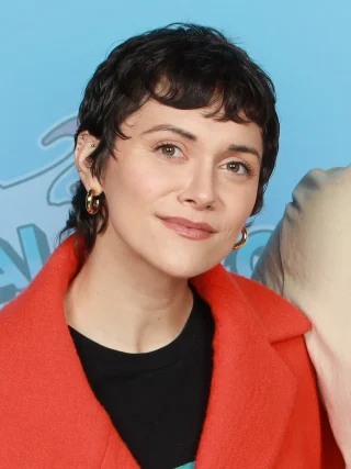 Alyson Stoner height profile photo