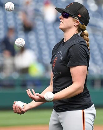 Alyssa Nakken height profile photo