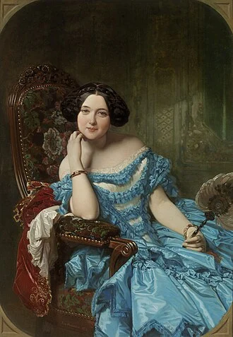 Amalia de Llano height profile photo