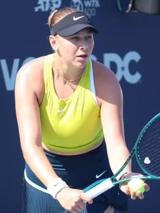Amanda Anisimova height profile photo