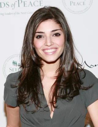 Amanda Setton height profile photo