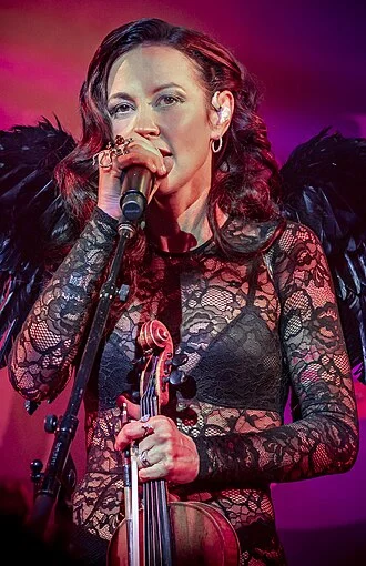 Amanda Shires height profile photo
