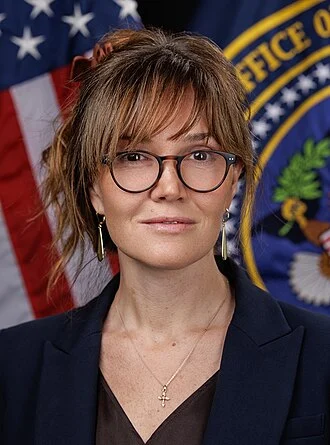 Amaryllis Fox Kennedy height profile photo