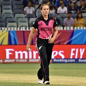 Amelia Kerr height profile photo