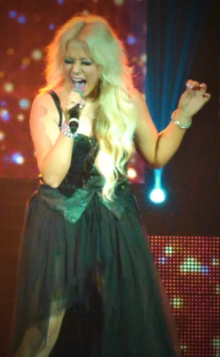 Amelia Lily height profile photo