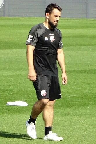 Amin Younes height profile photo