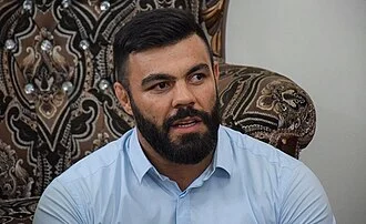 Amir Aliakbari height profile photo