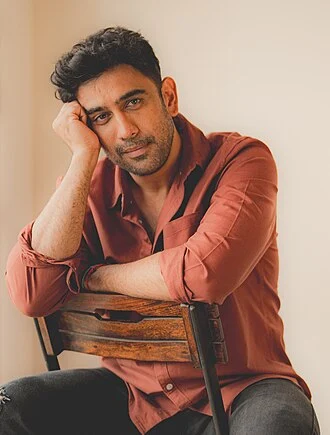 Amit Sadh height profile photo