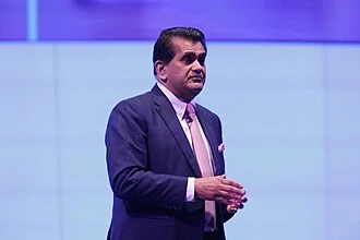 Amitabh Kant height profile photo