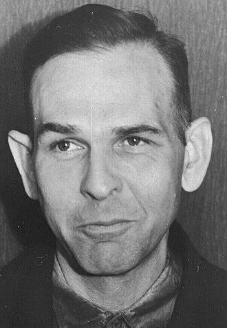 Amon Göth height profile photo