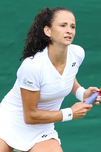 Amra Sadiković height profile photo
