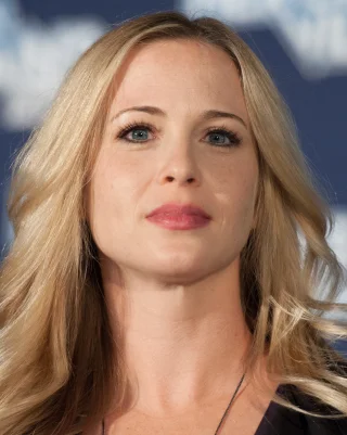 Amy Gumenick height profile photo